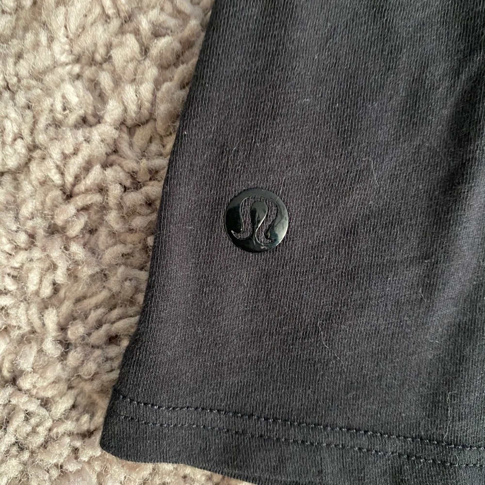 Lululemon Tee - Picture 3 of 4